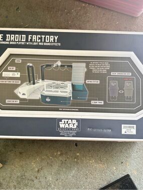 Star Wars Galaxy's Edge The Droid Factory Playset - Gray & Teal